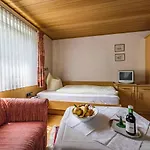 בית הארחה Gaestehaus Christa Mauerer 3*
