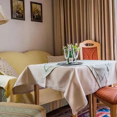 Gastehaus Christa Mauerer 3* باد ريشنهول