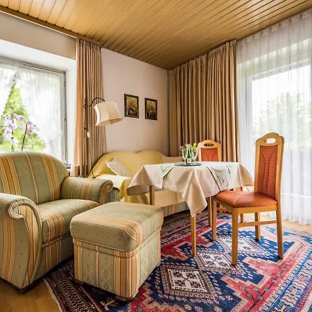 بيت ضيافة Gastehaus Christa Mauerer