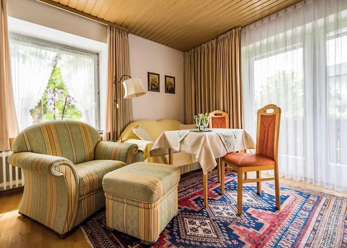 게스트하우스 Gaestehaus Christa Mauerer